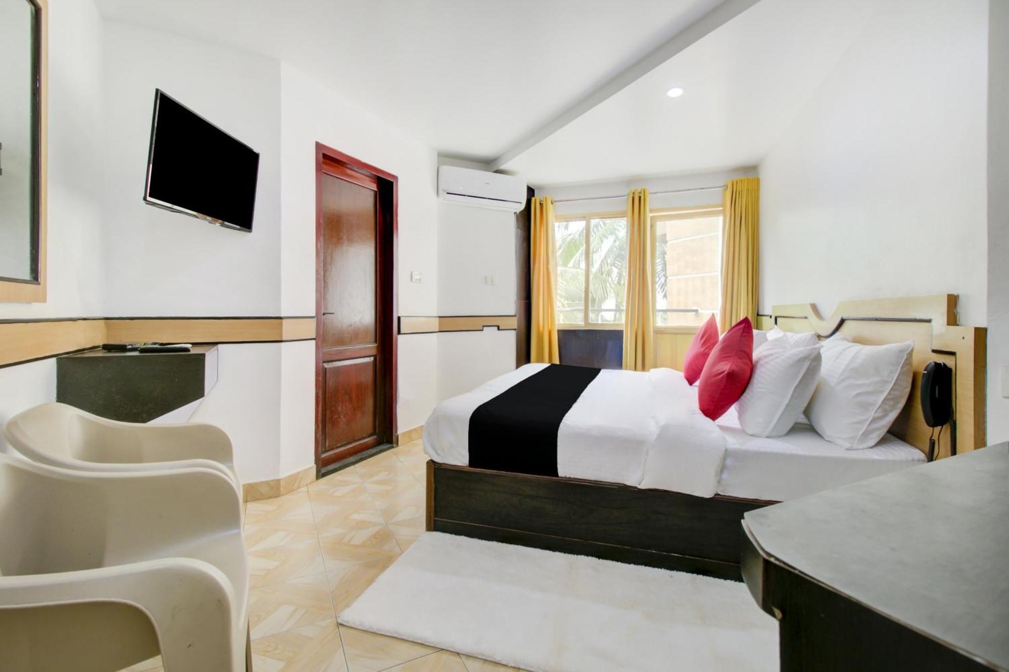 Collection O 75308 Floatel International Beach Resort Kannur Exterior photo