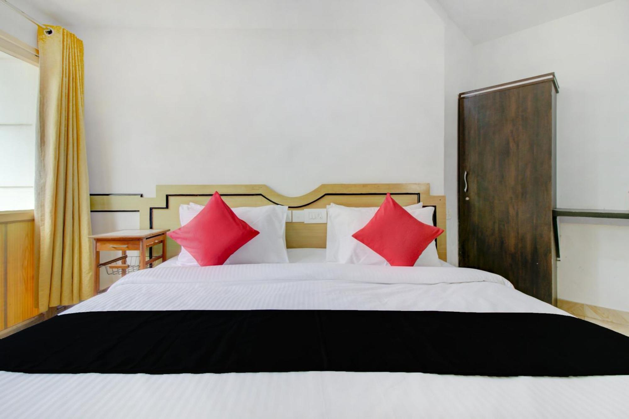 Collection O 75308 Floatel International Beach Resort Kannur Exterior photo