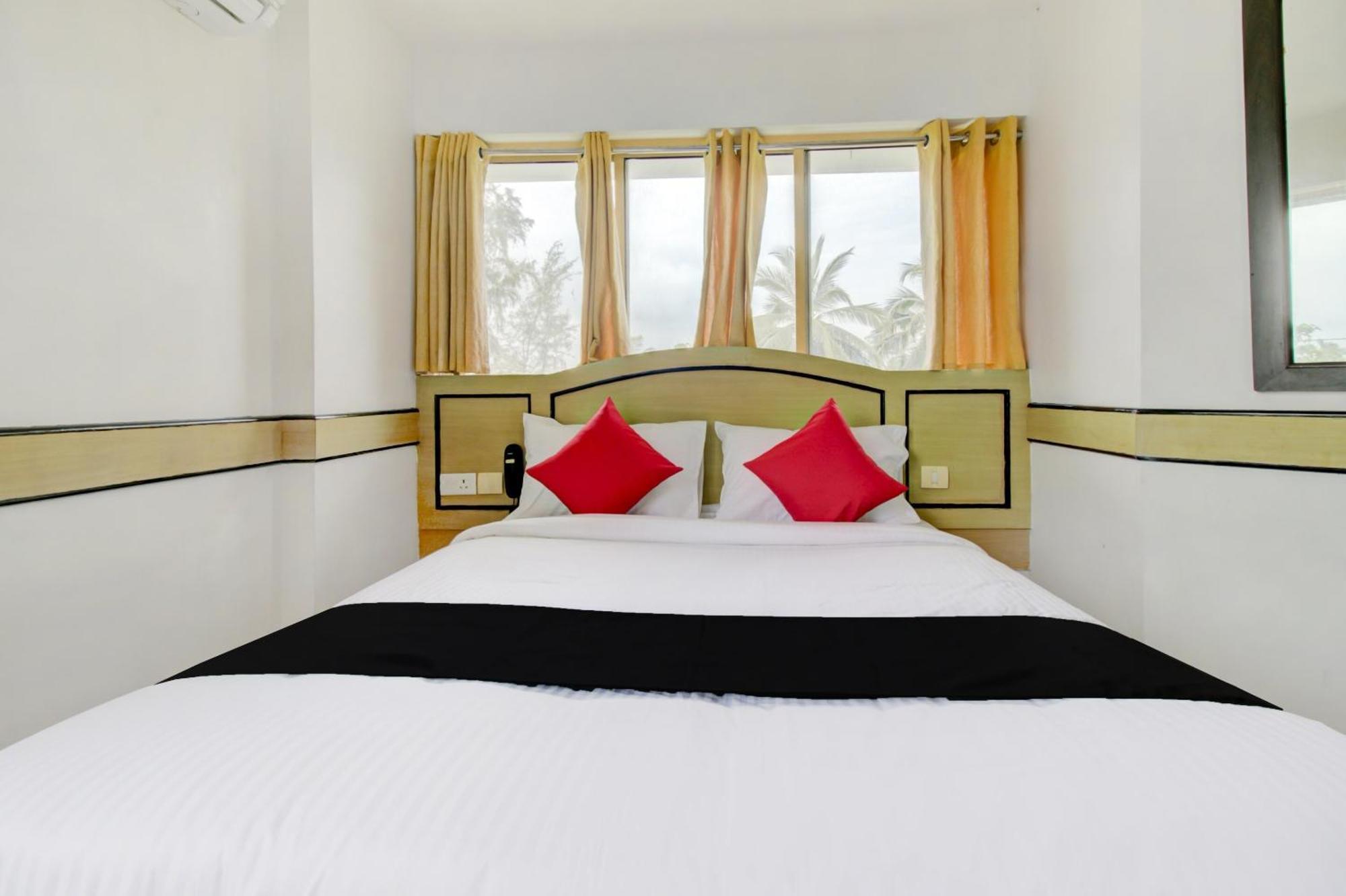 Collection O 75308 Floatel International Beach Resort Kannur Exterior photo