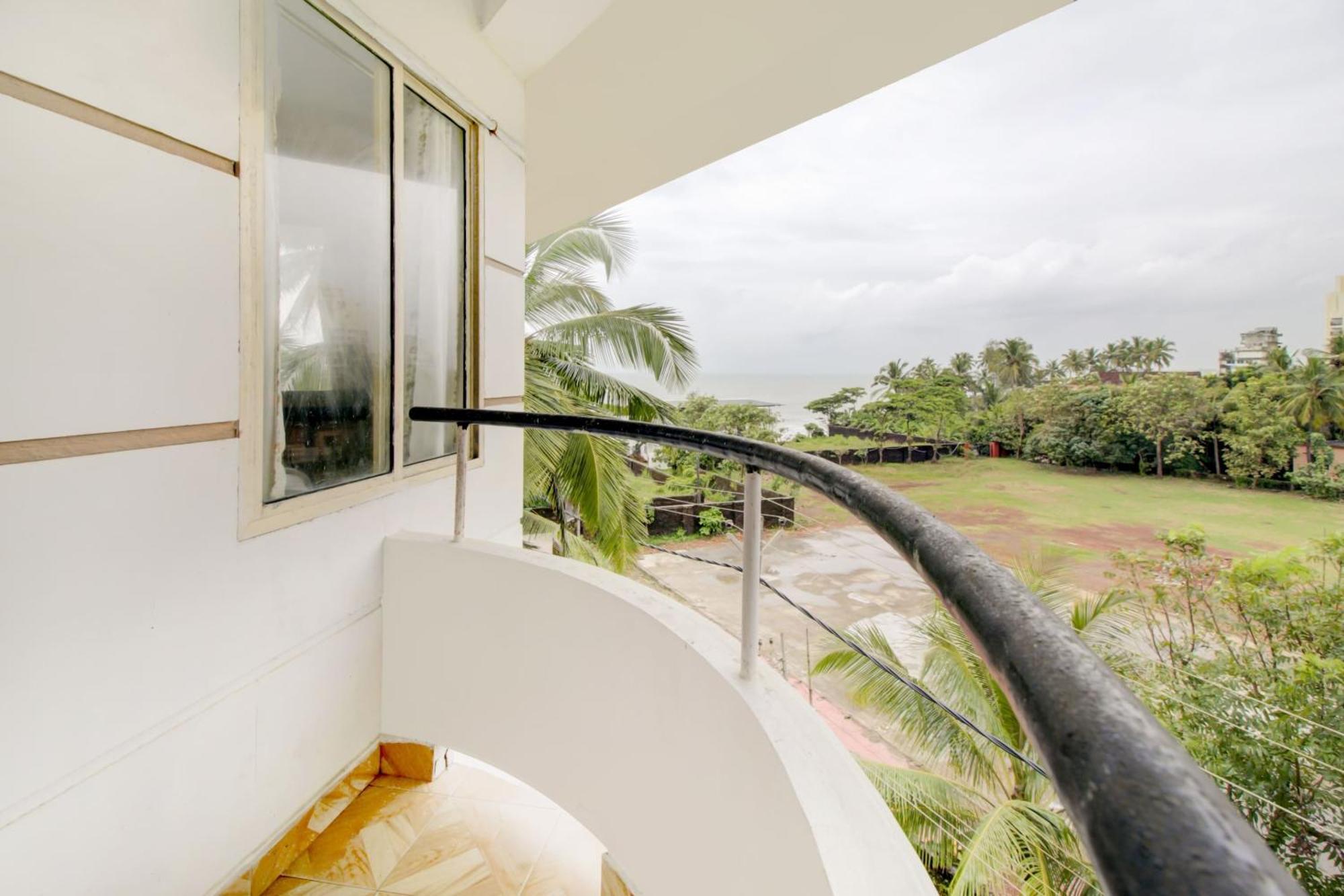 Collection O 75308 Floatel International Beach Resort Kannur Exterior photo